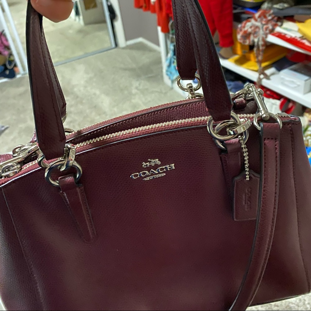 BURGUNDY UNUSED COACH PURSE - Picture 3 of 4